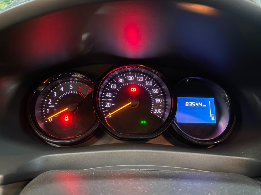 renault logan expression 1.6 sce 2018 - 126.103km revisado9