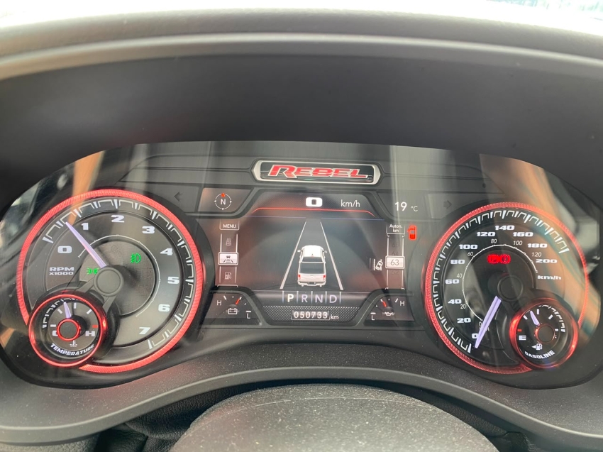 ram 1500 rebel hemi 5.7 v8 4x4 n 2022 | 52.000 km blindagem niii-a vossen 22