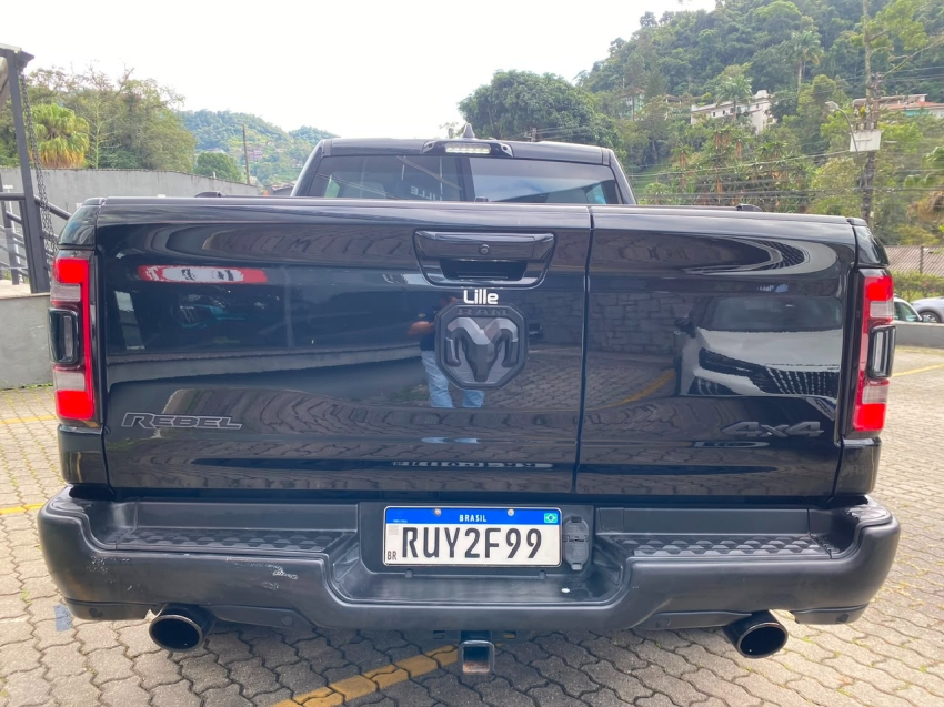 ram 1500 rebel hemi 5.7 v8 4x4 n 2022 | 52.000 km blindagem niii-a vossen 22