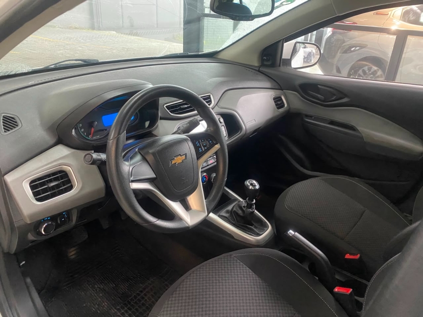 chevrolet onix lt 1.4 - 2017 63100 km + cautelar 100% ok4