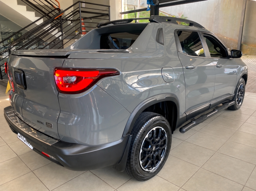 fiat toro ultra 2.0 turbo diesel at9 4x4 2024 | topo de linha capota rigida apenas 56 mil km3