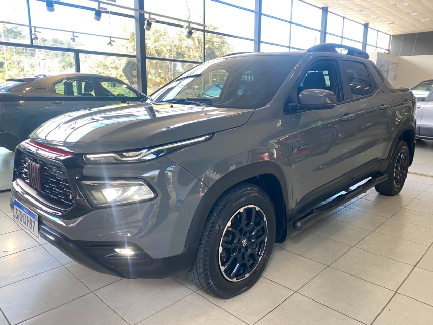 fiat toro ultra 2.0 turbo diesel at9 4x4 2024 | topo de linha capota rigida apenas 56 mil km2
