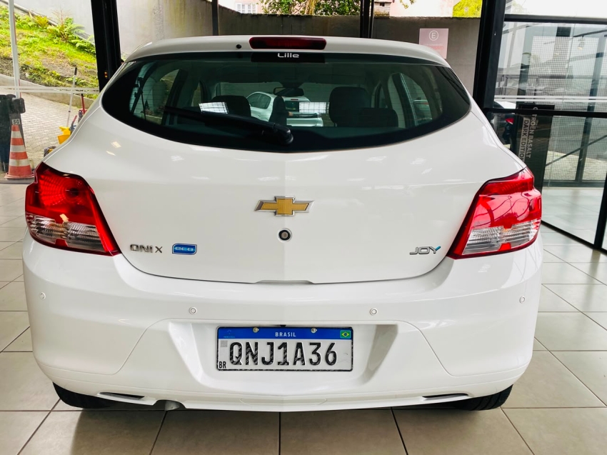 chevrolet onix joy 1.0 flex 2018 | 88 mil km somente| cautelar 100%ok completo4
