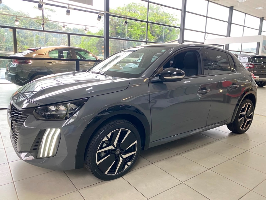 peugeot 208 gt t200 turbo | 2025 apenas 3.700 km praticamente zero2