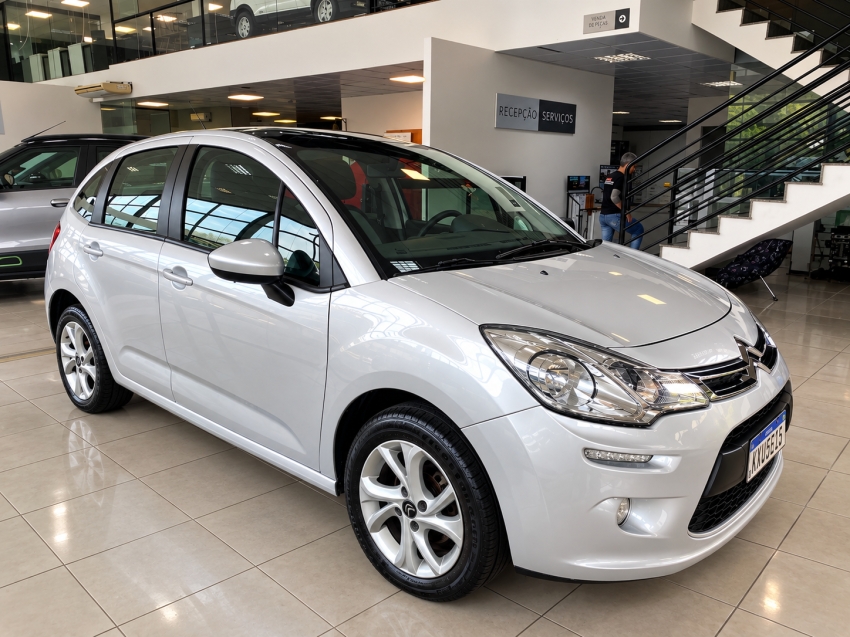 citroen c3 1.2 pure tech tendance - 108.344km rodados 16/17 prata0