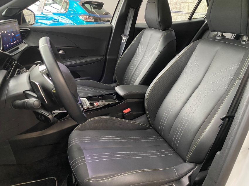 peugeot 2008 gt hibrido - 25/26 944km rodados automatico estado de 0km11