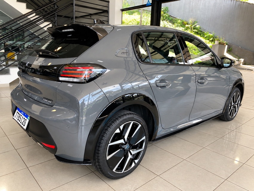 peugeto 208 gt hibrido - 2394km automatico garantia de fabrica3