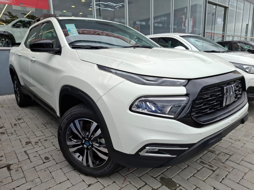 fiat toro 1.3 turbo 270 flex freedom at6 4p automatico 2025