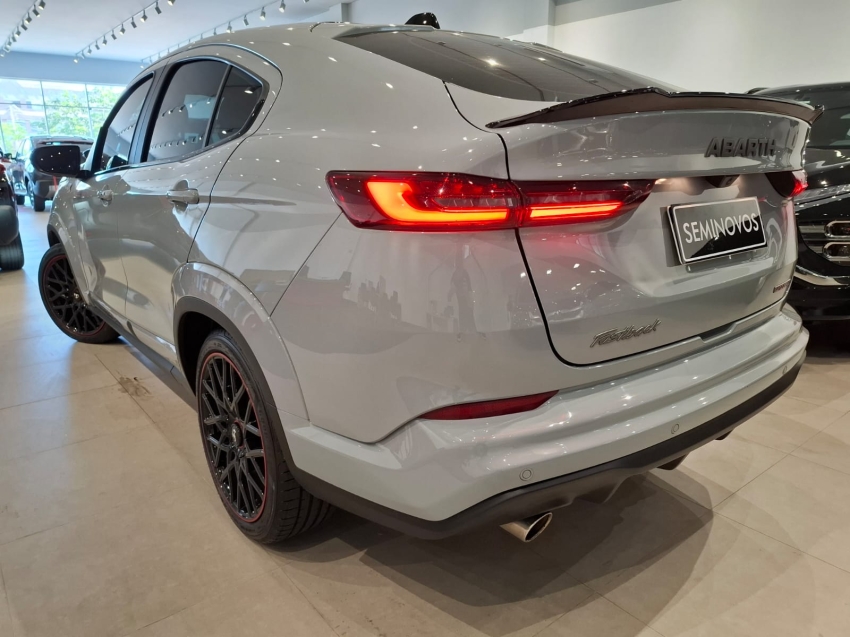 fiat fastback 1.3 turbo 270 flex abarth at6 4p automatico 20253