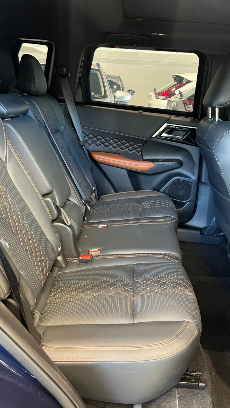 mitsubishi outlander 2.4 phev signature s-awc dht hibrido 4p automatico 202613