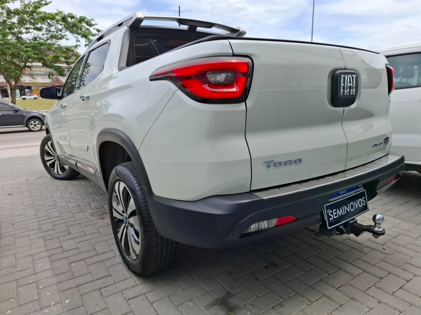 fiat toro 1.3 turbo 270 flex volcano at6 4p automatico 20234