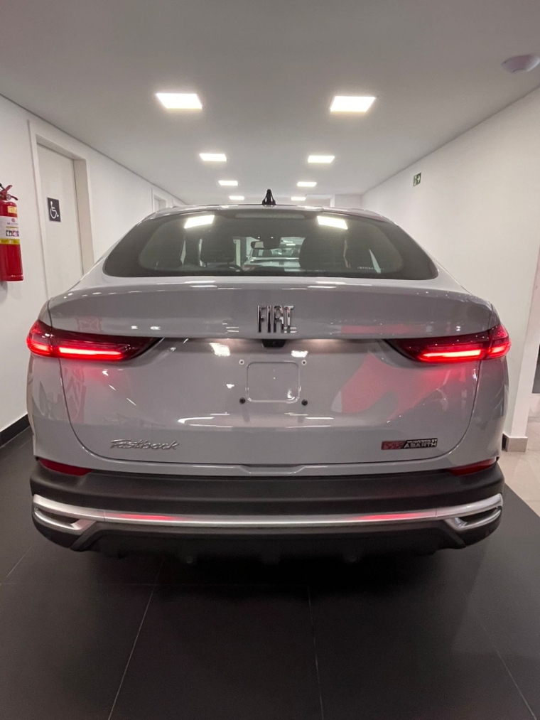 fiat fastback 1.3 turbo 270 flex limited edition at6 4p automatico 20252