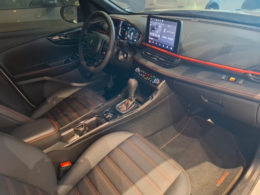 fiat fastback 1.3 turbo 270 flex abarth at6 4p automatico 202410