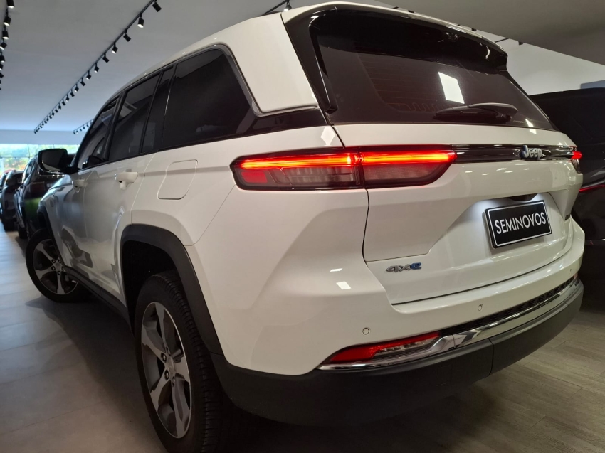 jeep grand cherokee 2.0 turbo hibrido 4xe at8 4p automatico 20243