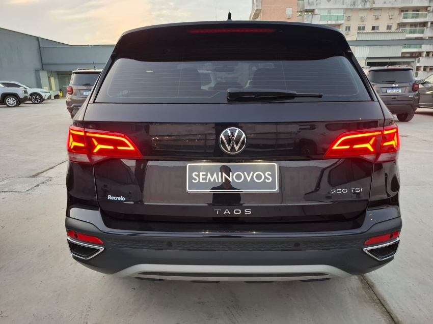 volkswagen taos 1.4 250 tsi total flex comfortline automatico 4p 20222