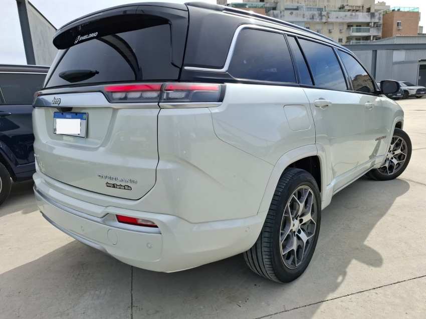 jeep commander 2.0 td380 turbo diesel overland at9 4p automatico 20232