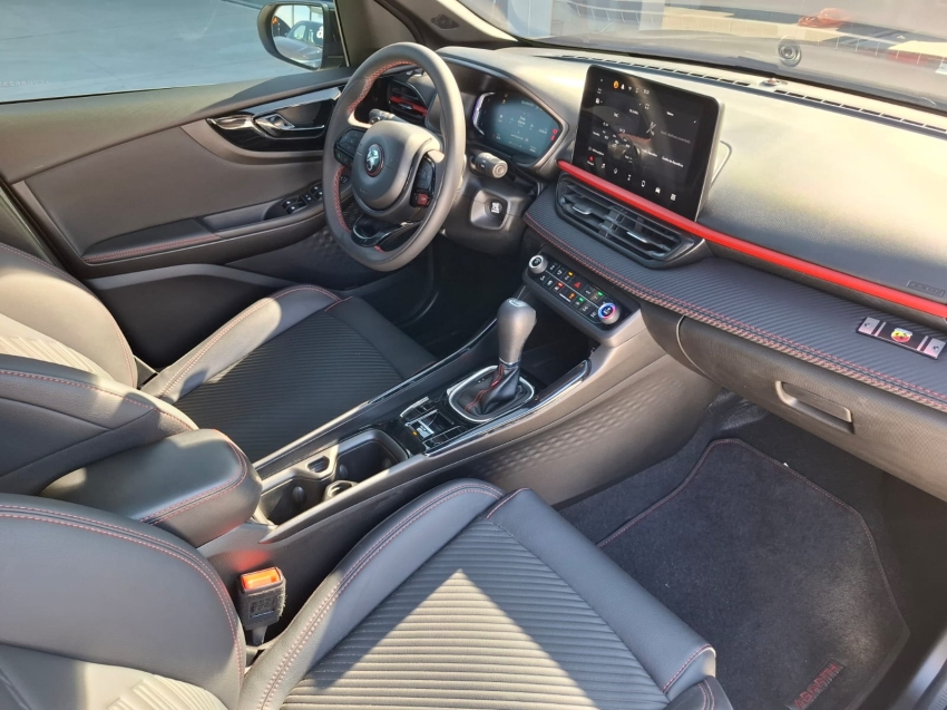 fiat fastback 1.3 turbo 270 flex abarth at6 4p automatico 202610