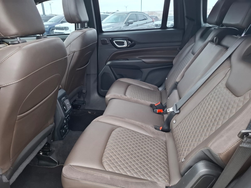 jeep commander 2.0 td380 turbo diesel overland at9 4p automatico 202210
