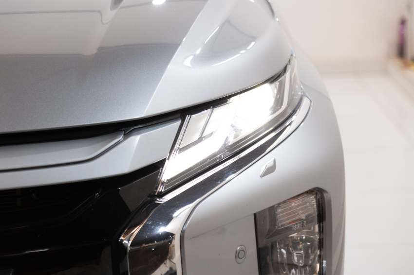 Carro Mitsubishi L200 TRITON