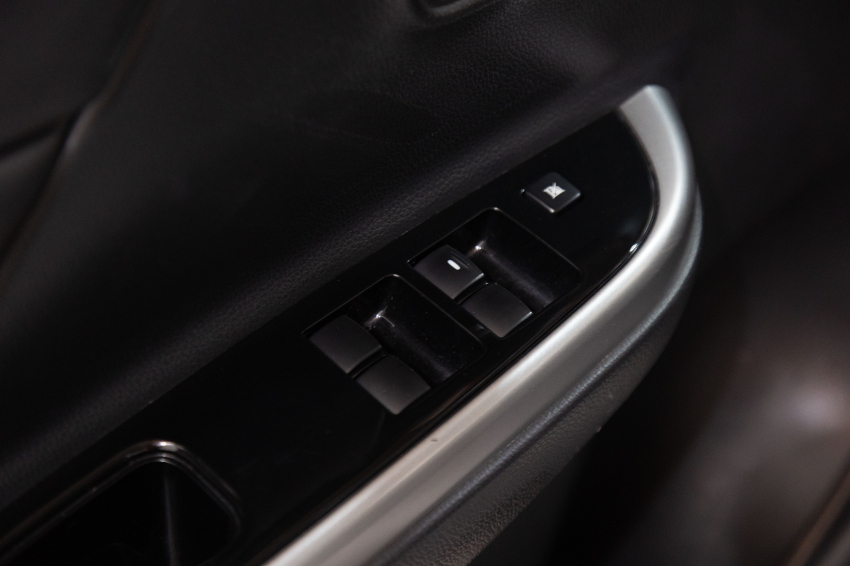 Carro Mitsubishi L200 TRITON