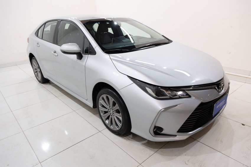 Carro Toyota COROLLA