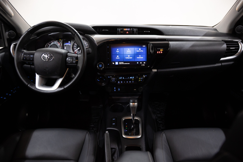 Toyota HILUX 2.8 D-4D TURBO DIESEL CD SRX 4X4 AUTOMÁTICO 14