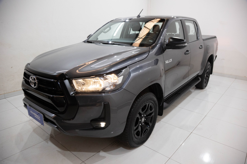 Toyota HILUX 2.8 D-4D TURBO DIESEL CD SRX 4X4 AUTOMÁTICO