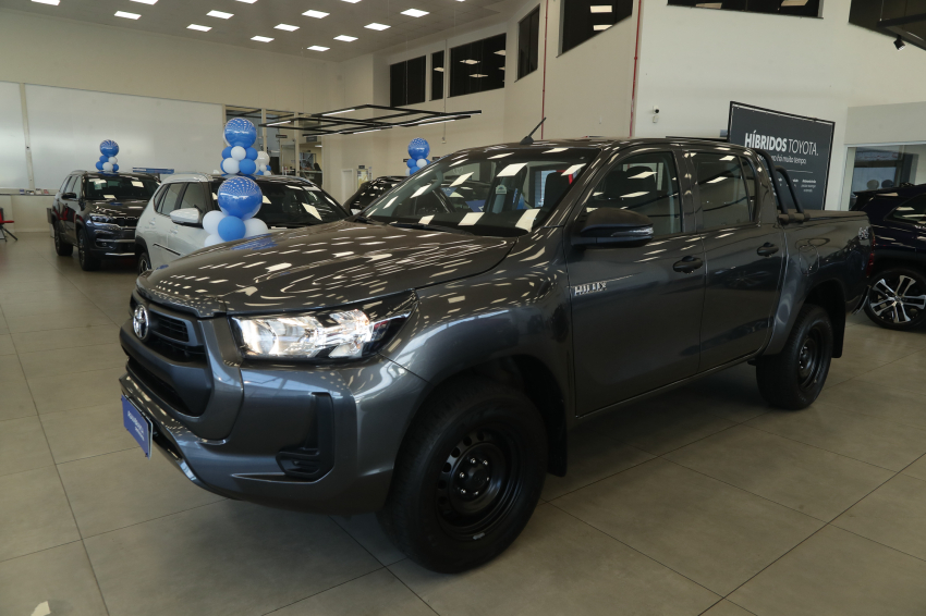 Toyota HILUX 2.8 D-4D TURBO DIESEL CD POWER PACK 4X4 AUTOMÁTICO