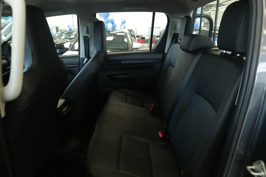 Toyota HILUX 2.8 D-4D TURBO DIESEL CD POWER PACK 4X4 AUTOMÁTICO 20