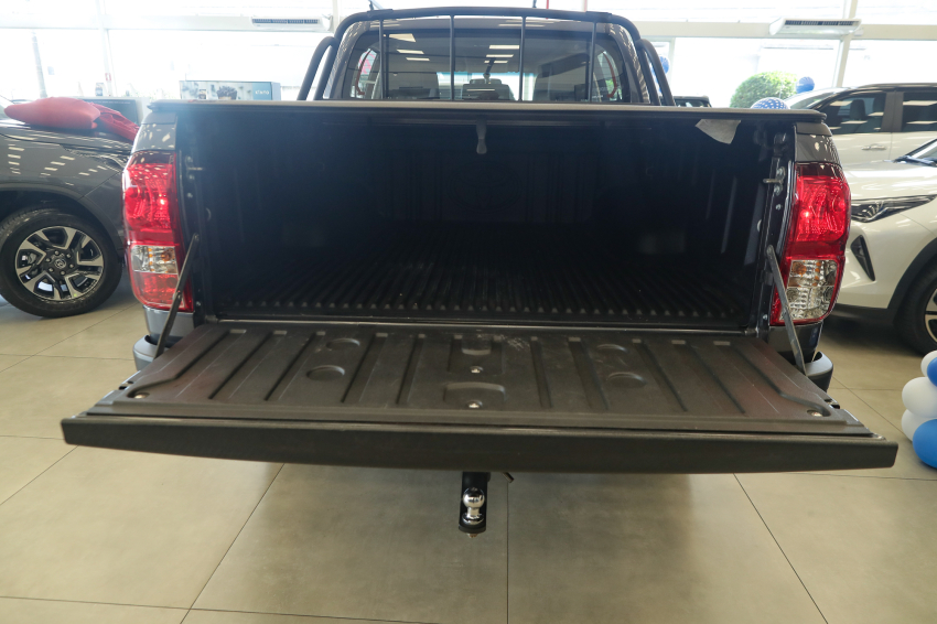 Toyota HILUX 2.8 D-4D TURBO DIESEL CD POWER PACK 4X4 AUTOMÁTICO 11