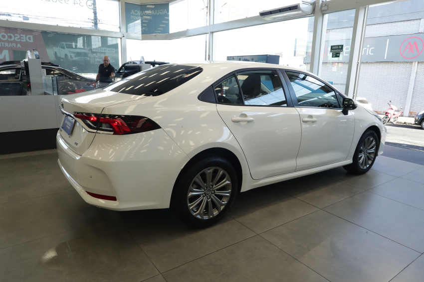 Toyota COROLLA 2.0 VVT-IE FLEX XEI DIRECT SHIFT 10