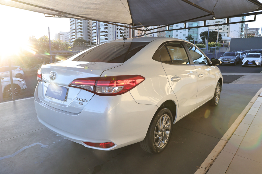 Toyota YARIS 1.5 16V FLEX SEDAN XS MULTIDRIVE 11