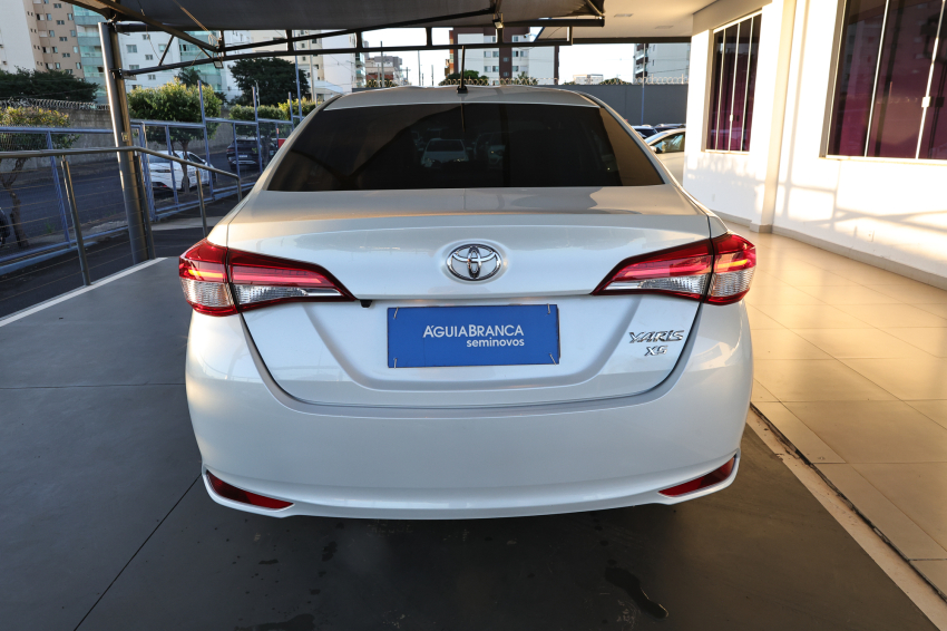 Toyota YARIS 1.5 16V FLEX SEDAN XS MULTIDRIVE 9