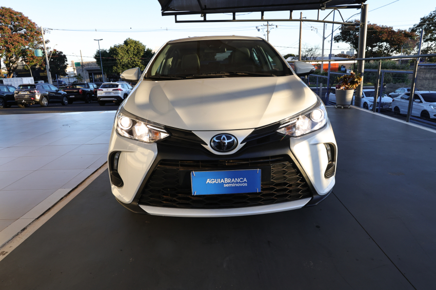 Toyota YARIS 1.5 16V FLEX SEDAN XS MULTIDRIVE 3