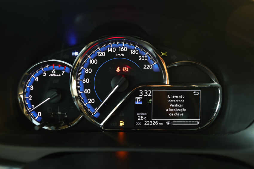 Toyota YARIS 1.5 16V FLEX SEDAN XS MULTIDRIVE 13