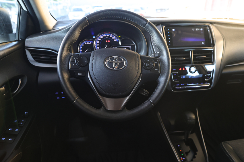 Toyota YARIS 1.5 16V FLEX SEDAN XS MULTIDRIVE 16