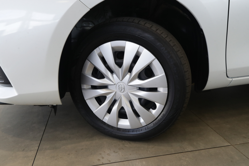 Toyota YARIS 1.5 16V FLEX XL MULTIDRIVE 3