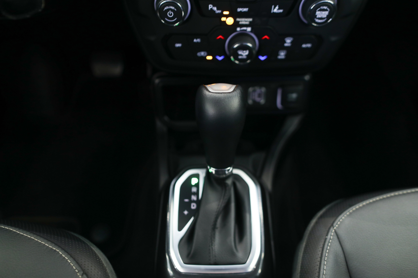 JEEP RENEGADE 1.3 T270 TURBO FLEX LONGITUDE AT6 17