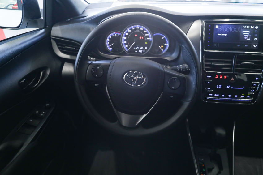 Toyota YARIS 1.5 16V FLEX XL MULTIDRIVE 16