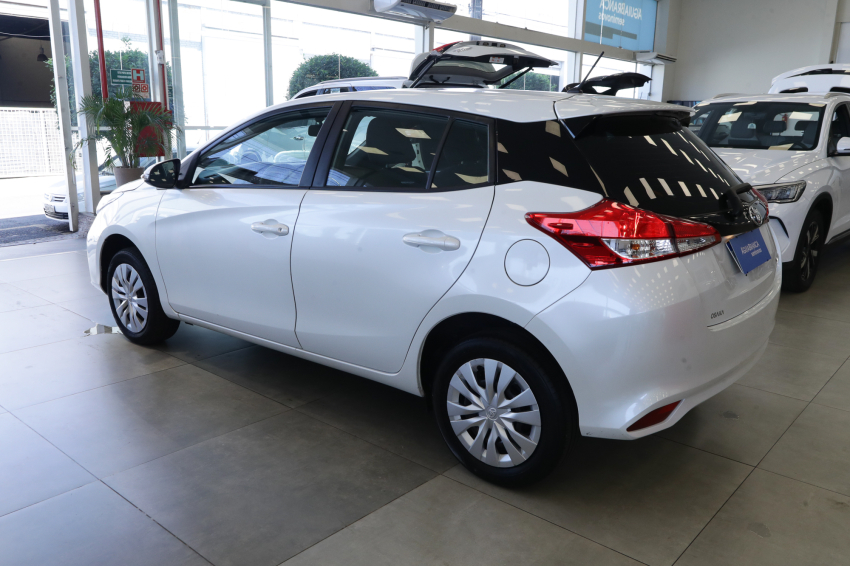 Toyota YARIS 1.5 16V FLEX XL MULTIDRIVE 7