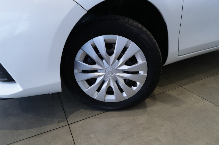 Toyota YARIS 1.5 16V FLEX XL MULTIDRIVE 2