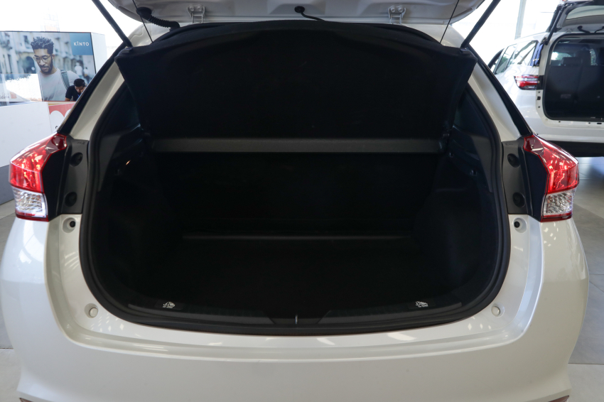 Toyota YARIS 1.5 16V FLEX XL MULTIDRIVE 11