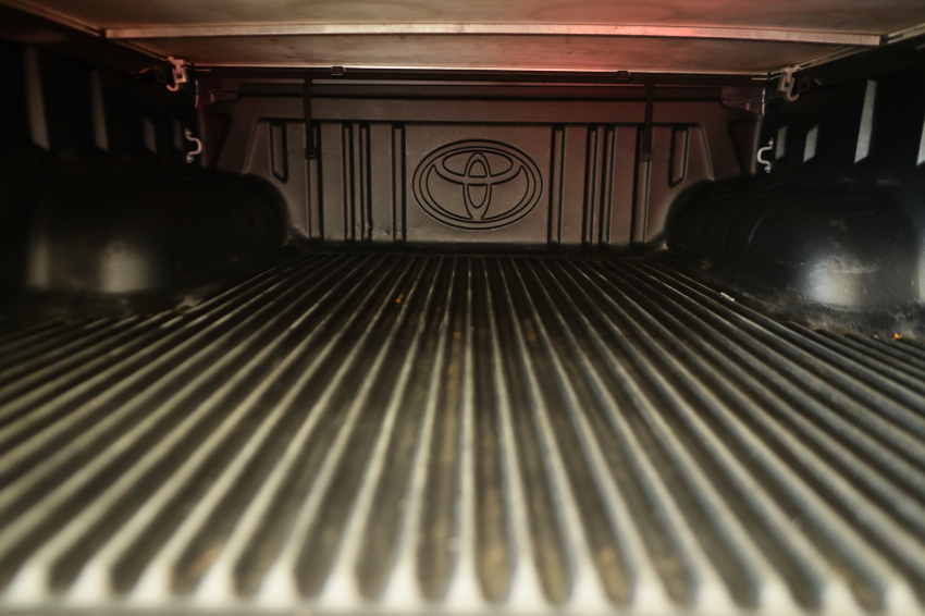 Toyota HILUX 2.8 D-4D TURBO DIESEL CD SRX 4X4 AUTOMÁTICO 12