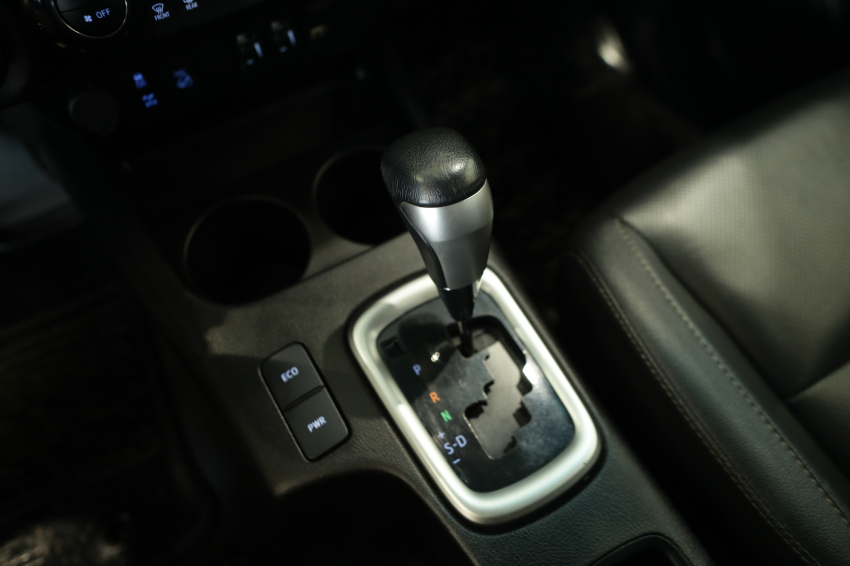 Toyota HILUX 2.8 D-4D TURBO DIESEL CD SRX 4X4 AUTOMÁTICO 19