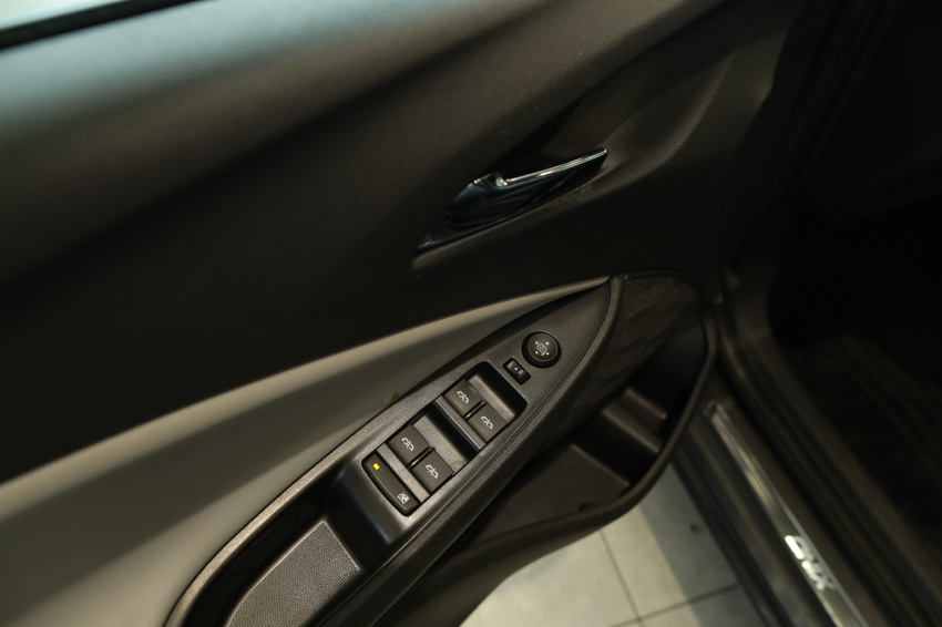 Chevrolet ONIX 1.0 TURBO FLEX PLUS PREMIER AUTOMÁTICO 19