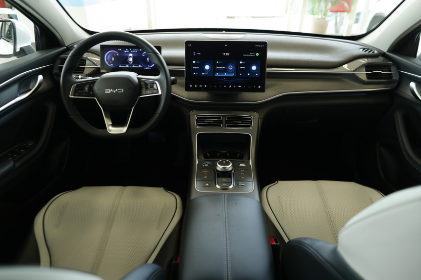 BYD KING 1.5 DM-I PHEV GS AUTOMÁTICO 13