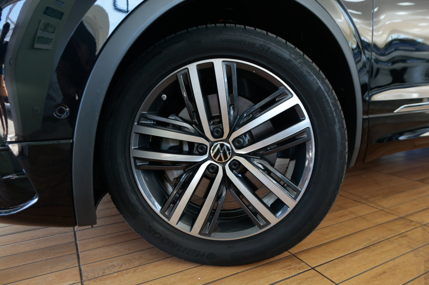 Volkswagen TIGUAN 2.0 300 TSI GASOLINA ALLSPACE R-LINE AUTOMÁTICO 2