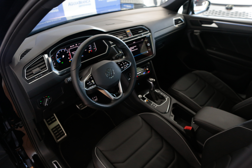 Volkswagen TIGUAN 2.0 300 TSI GASOLINA ALLSPACE R-LINE AUTOMÁTICO 13