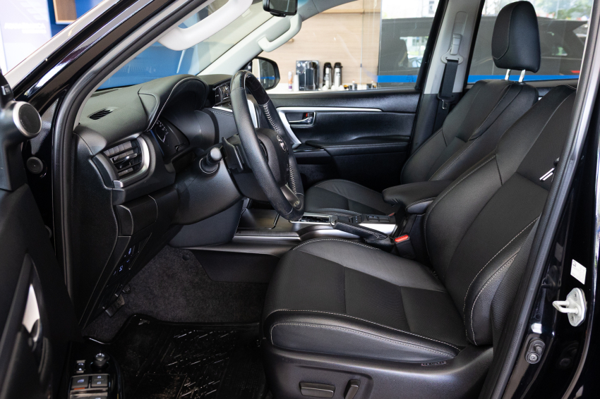 Toyota HILUX SW4 2.8 D-4D TURBO DIESEL SRX 4X4 AUTOMÁTICO 19