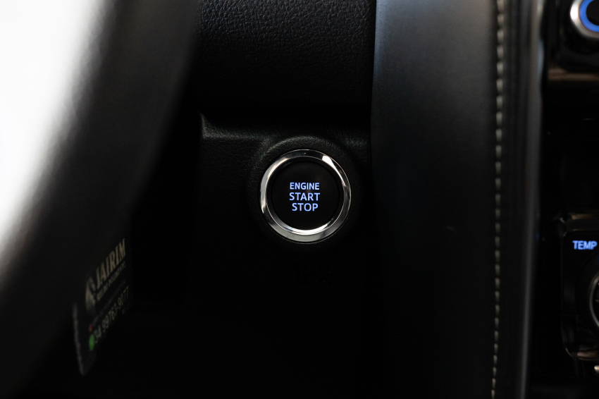 Toyota HILUX SW4 2.8 D-4D TURBO DIESEL SRX 4X4 AUTOMÁTICO 15